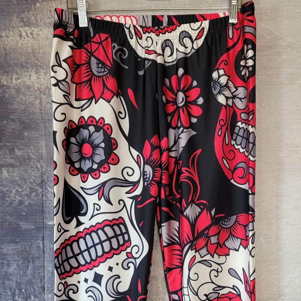 Sugar Skull Leggings, Brand New, Yoga pants, Red and White  and Black, size 4 X